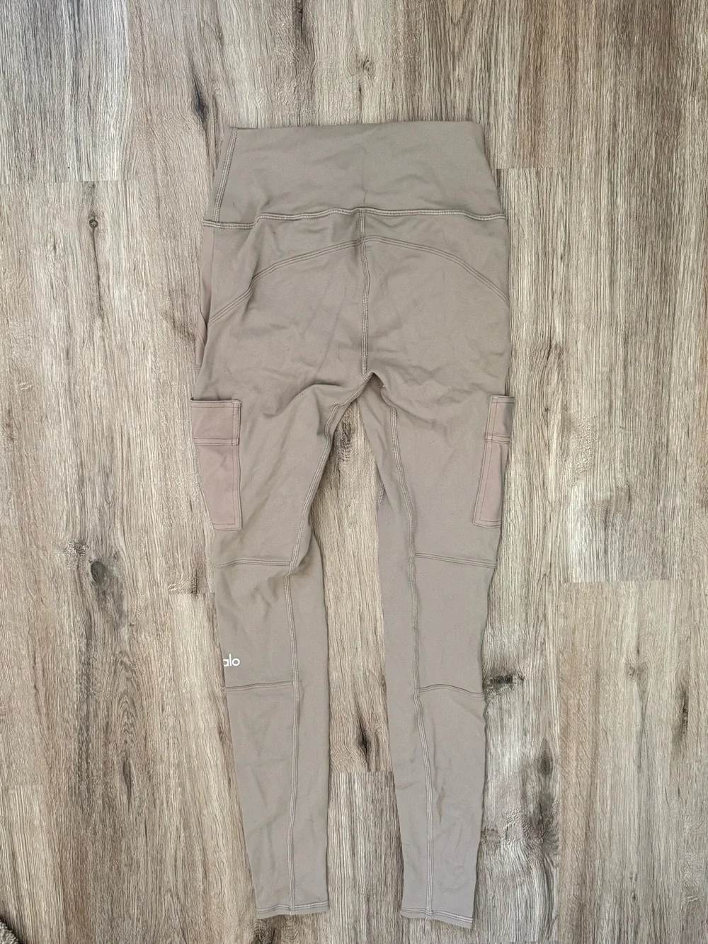 ALO Yoga high-waist cargo leggings